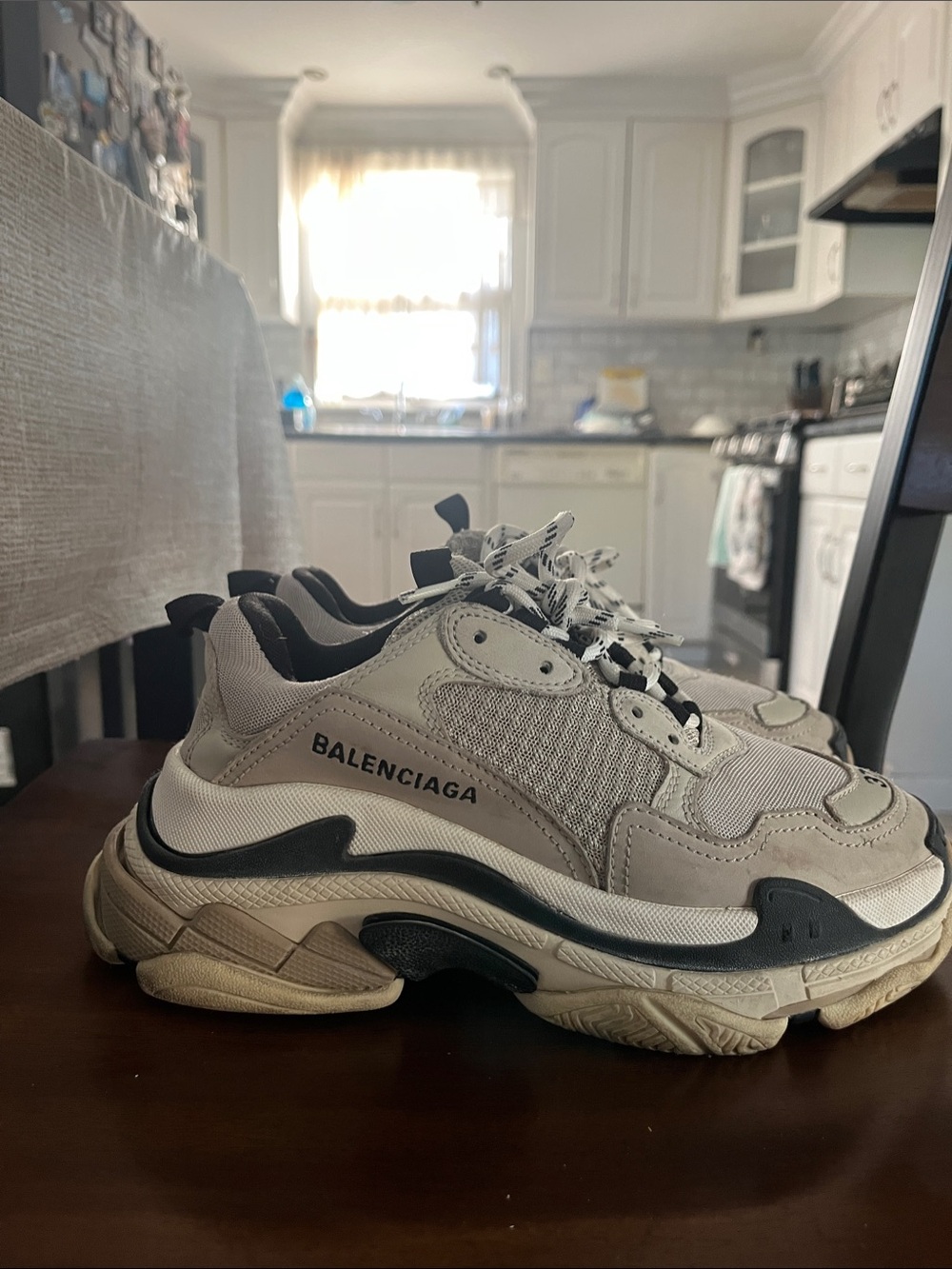 Balenciaga women Chunky Trainer in Beige and Black size 37